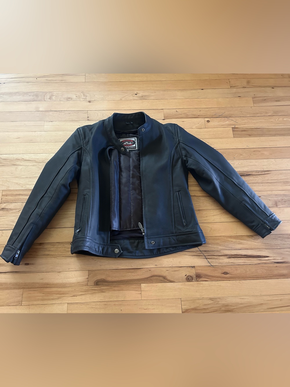 ‘M’ Men's Black River Road Moto Leather Biker Jacket - Classic Riding Style